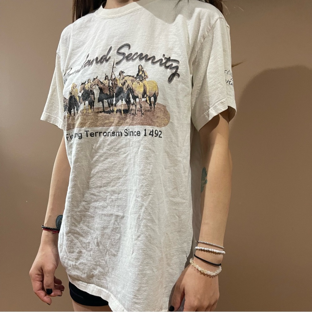 Gildan Cream Graphic Tee - Short Sleeve - Picture 3 of 6